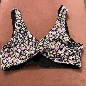 Victoria’s Secret Pink Floral Bikini Top Medium